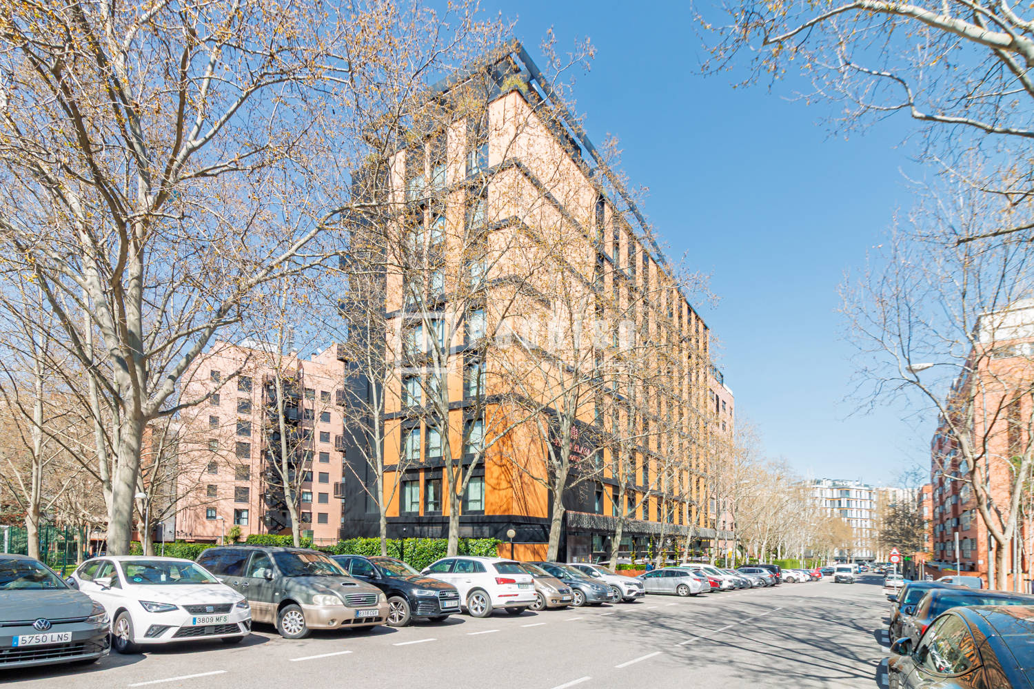 Piso en venta en calle De Caleruega, Hortaleza, Madrid 23/27