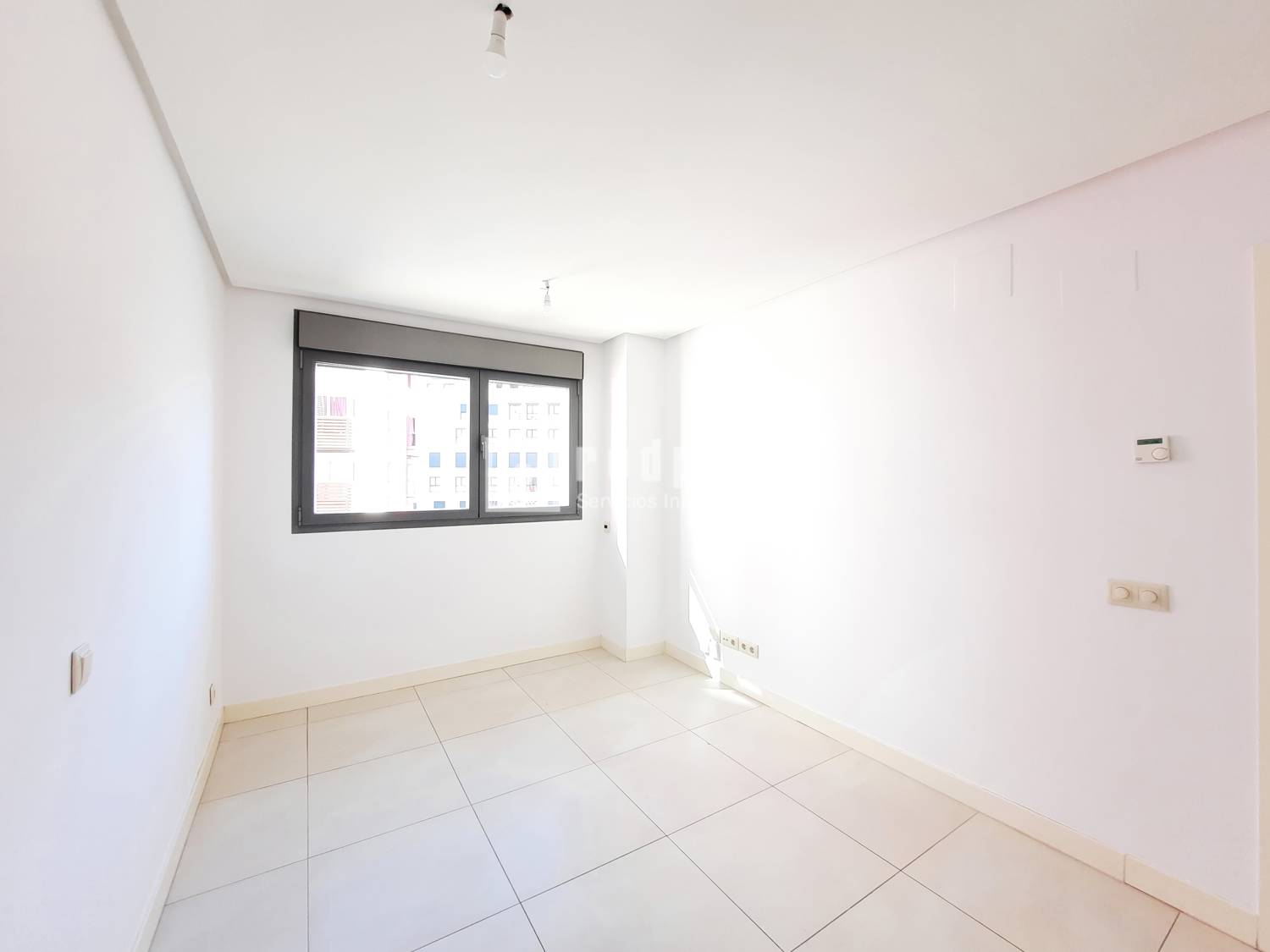 Piso en alquiler en calle De Ana De Austria, Madrid, Madrid 15/30