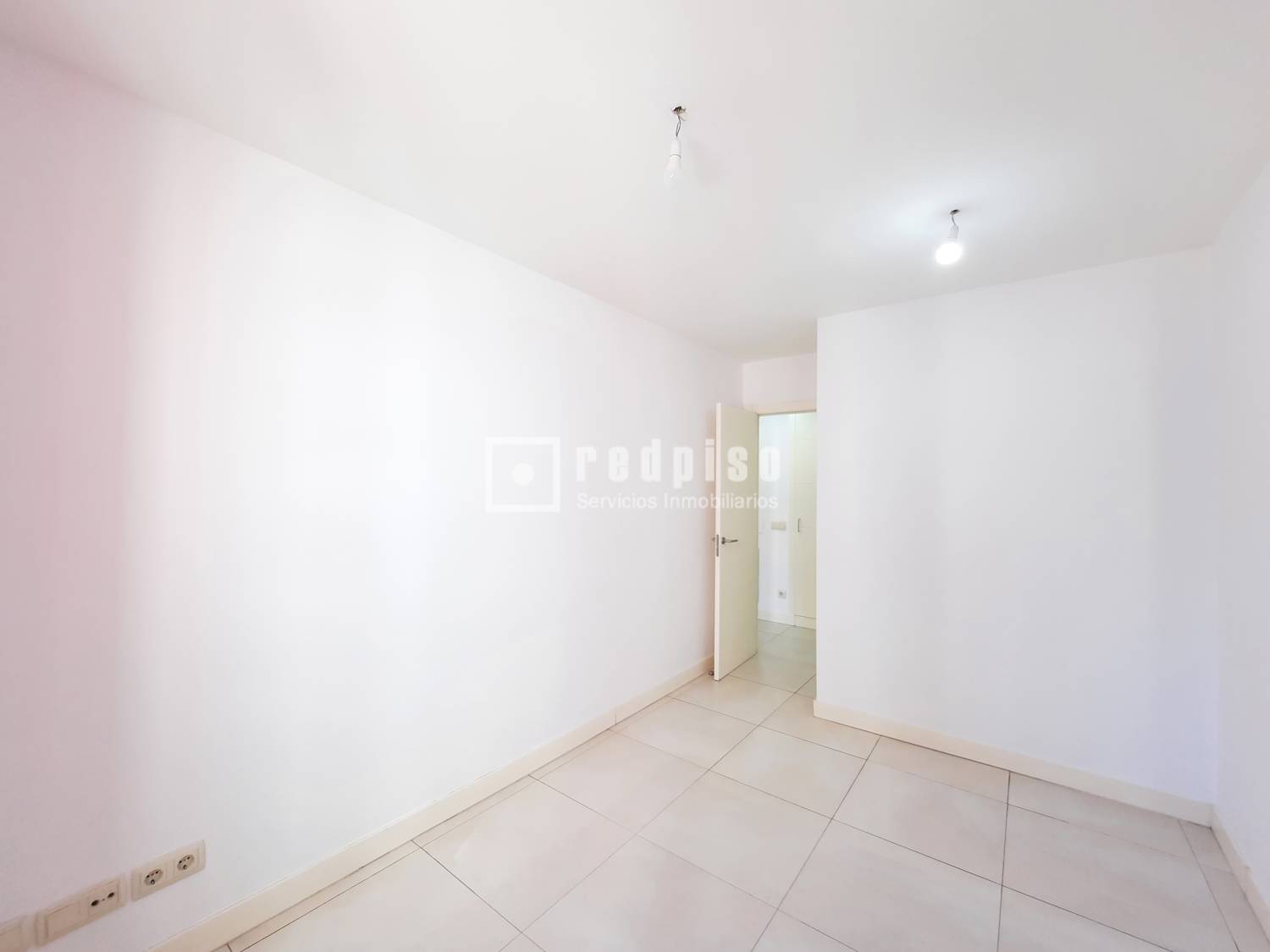 Piso en alquiler en calle De Ana De Austria, Madrid, Madrid 17/30