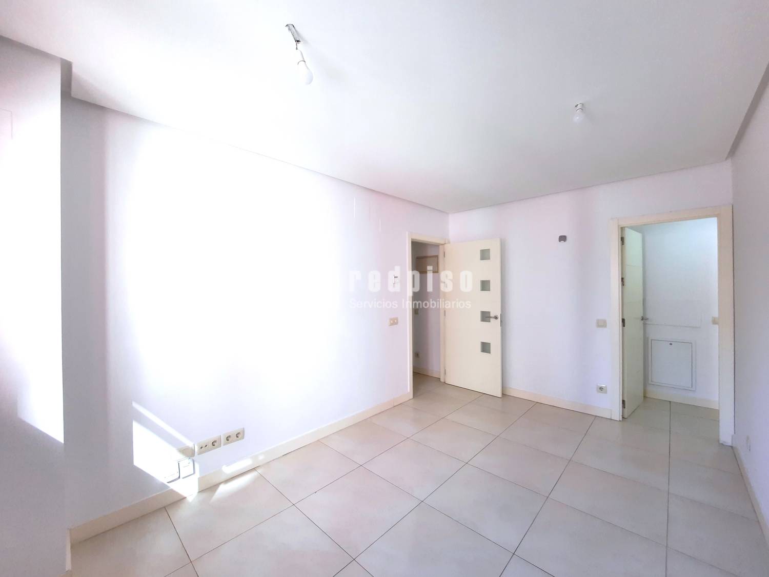 Piso en alquiler en calle De Ana De Austria, Madrid, Madrid 14/30