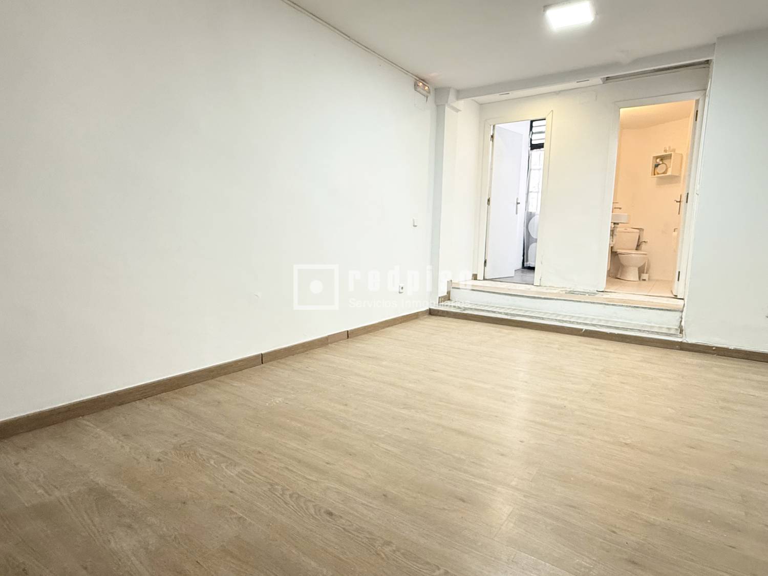 Local en venta en calle Del Discóbolo, Madrid, Madrid 7/15