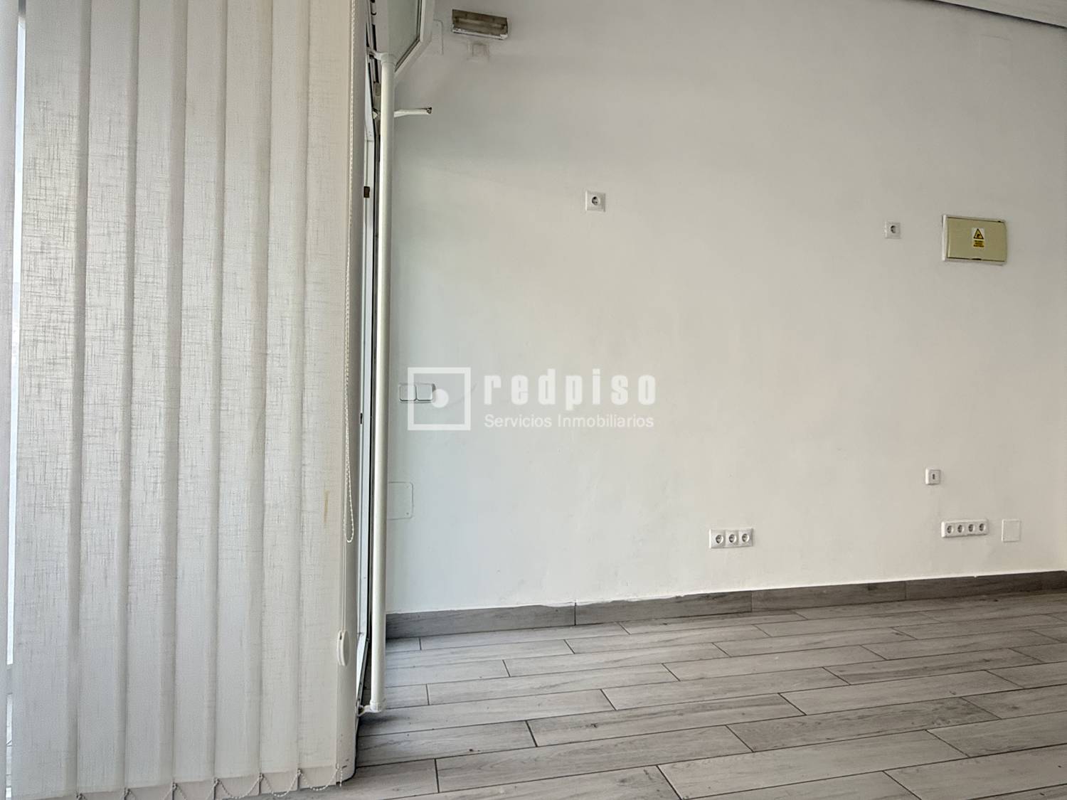 Local en venta en calle Del Discóbolo, Madrid, Madrid 3/15