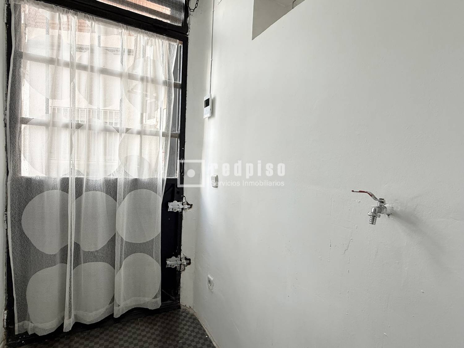 Local en venta en calle Del Discóbolo, Madrid, Madrid 14/15