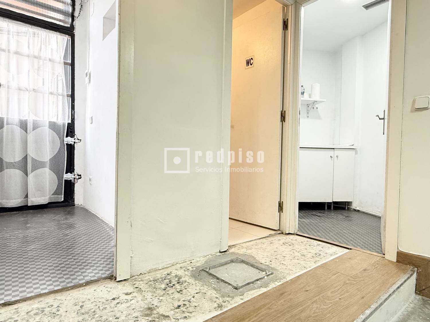 Local en venta en calle Del Discóbolo, Madrid, Madrid 11/15