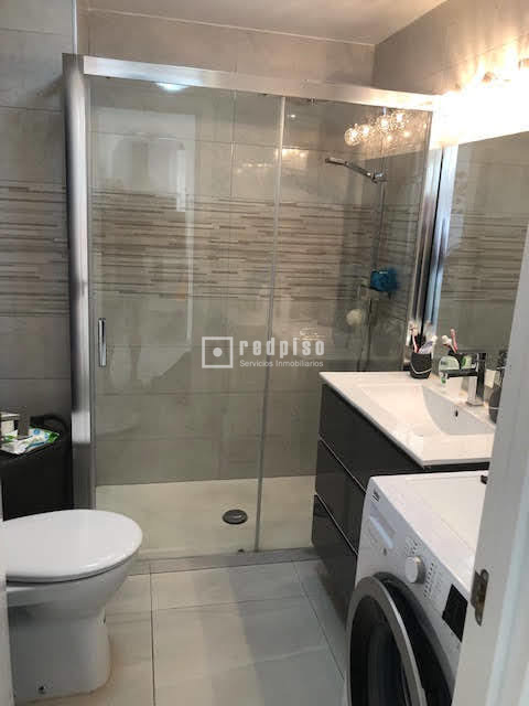 Piso en venta en calle Decano Pedro Navarrete, Torremolinos, Málaga 10/12