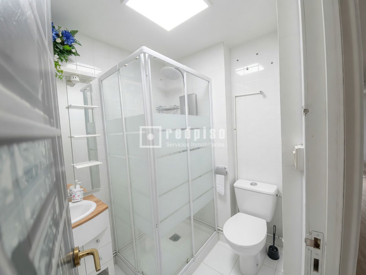 Local en venta en calle Fuenlabrada, Alcorcón, Madrid 8/13