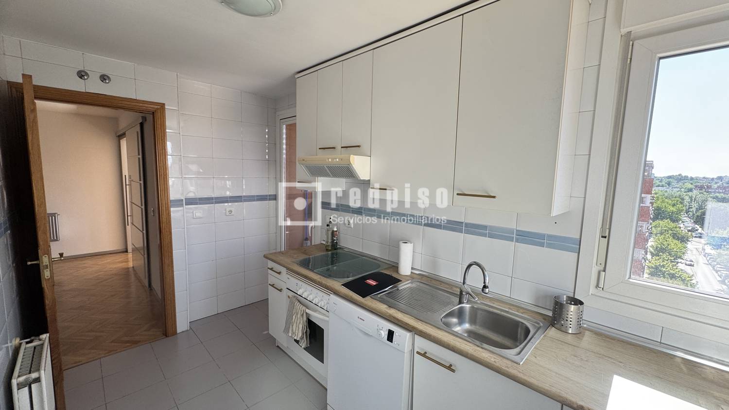 Piso en venta en calle De Suecia, San Blas-canillejas, Madrid 10/35