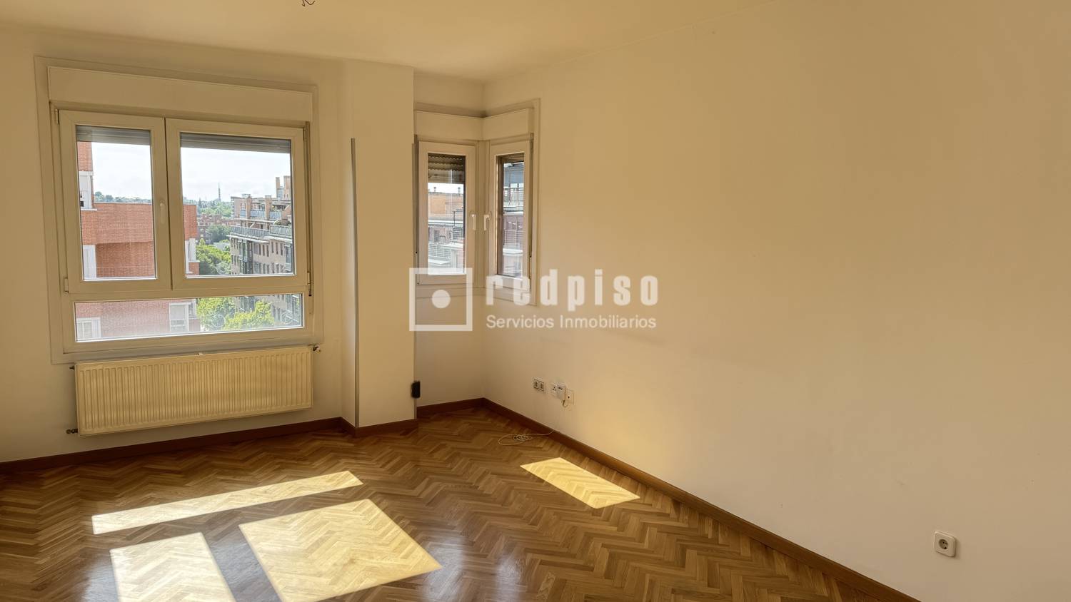 Piso en venta en calle De Suecia, San Blas-canillejas, Madrid 4/35