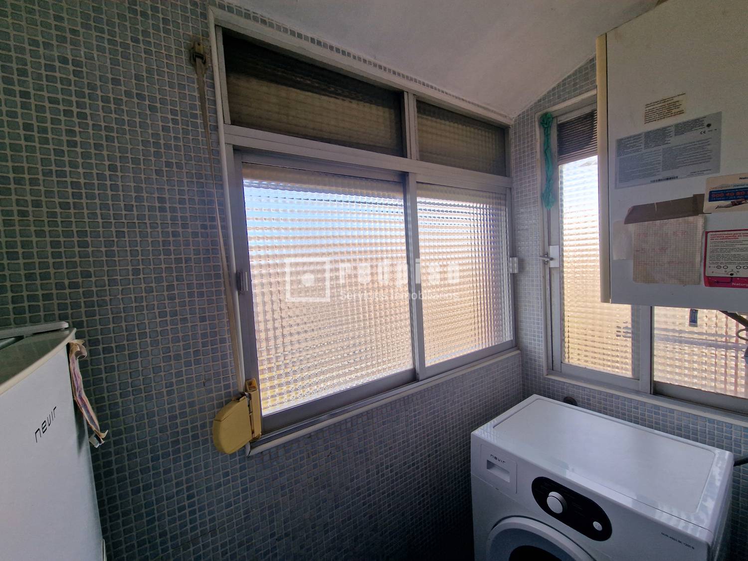 Piso en venta en calle De Tinajo, San Blas-canillejas, Madrid 8/23