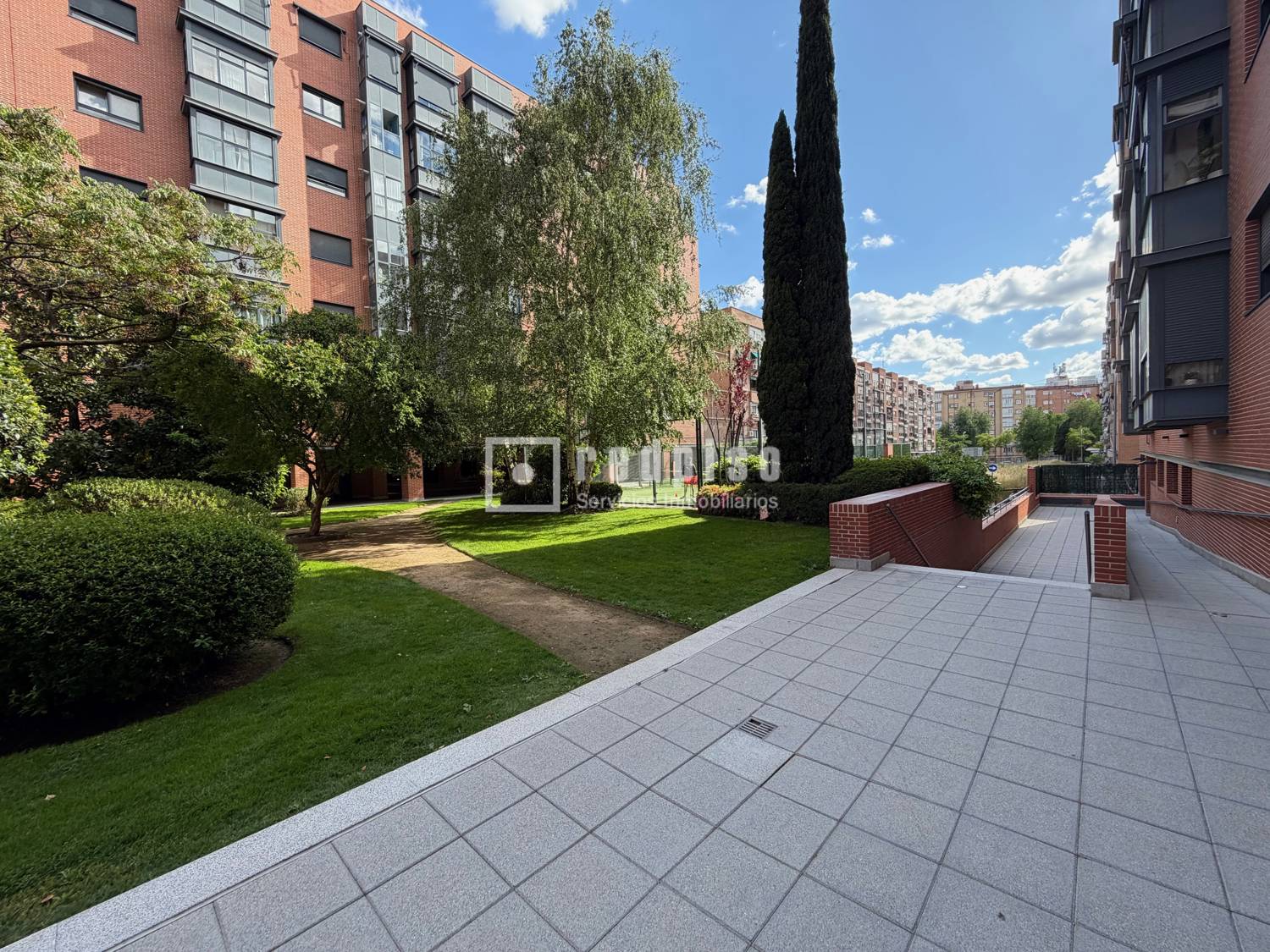 Piso en venta en calle De Los Llanos De Escudero, San Blas-canillejas, Madrid 47/55