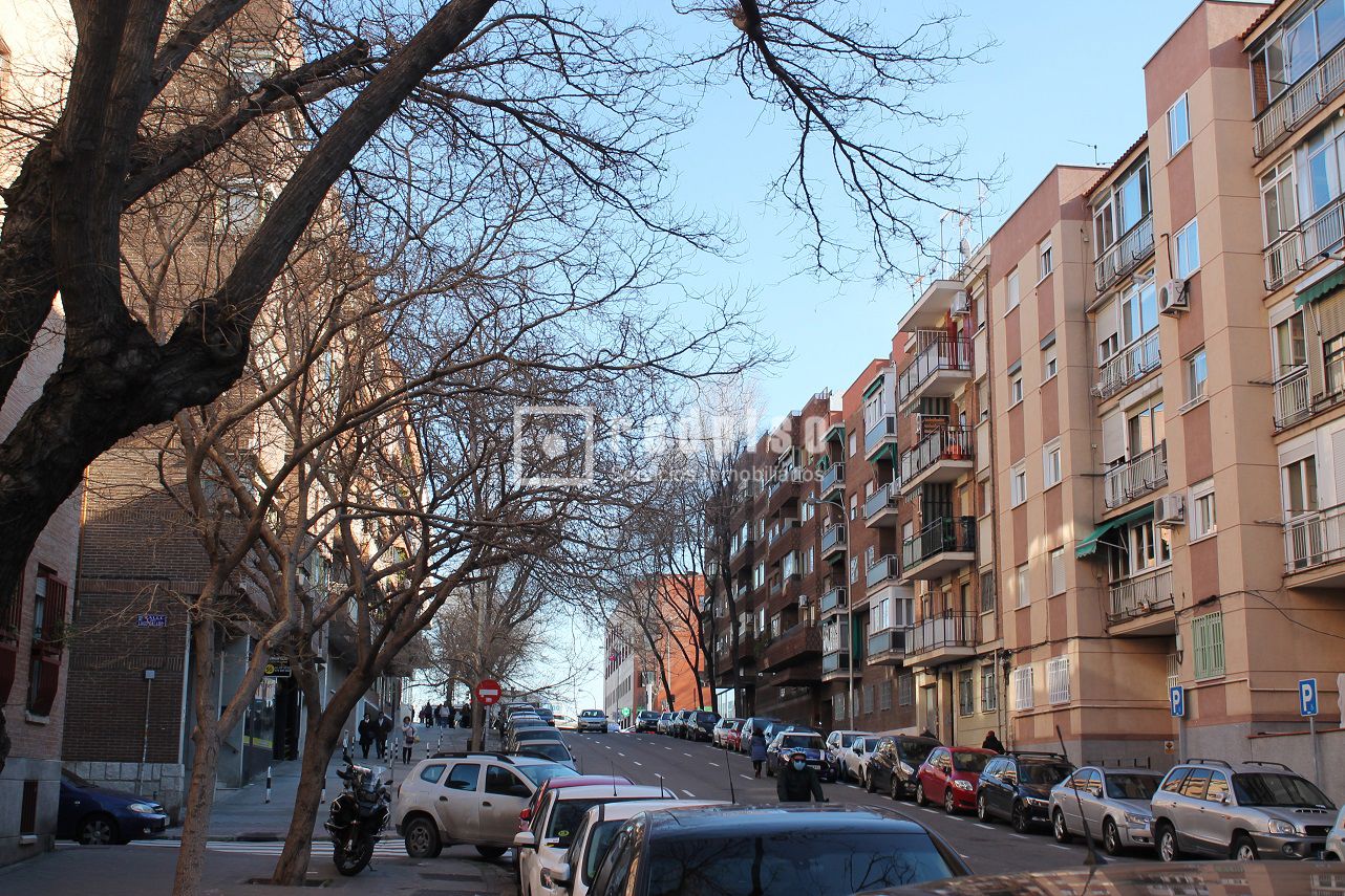 Piso en venta en calle De Vital Aza, San Blas-canillejas, Madrid 11/13
