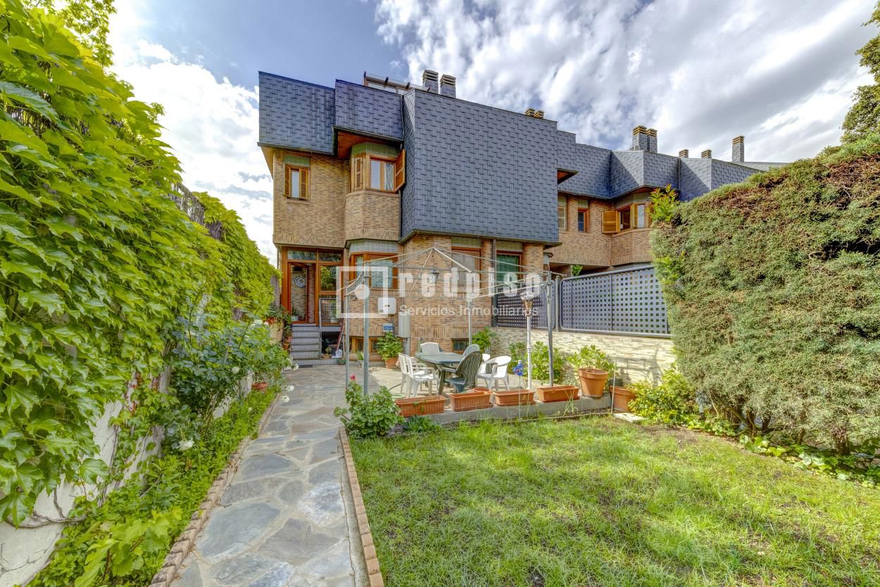 Casa en venta en  Las Rozas de Madrid, Madrid  1/1