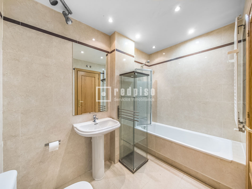 Piso en venta en calle De La Fuente Cisneros, Móstoles, Madrid 17/19