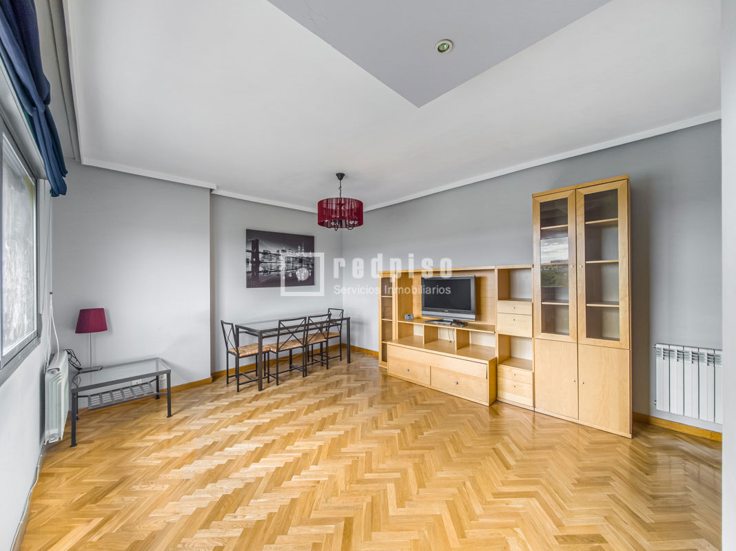 Piso en venta en calle De La Fuente Cisneros, Móstoles, Madrid 8/19