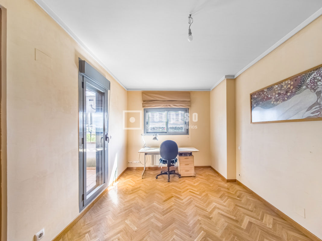 Piso en venta en calle De La Fuente Cisneros, Móstoles, Madrid 14/19