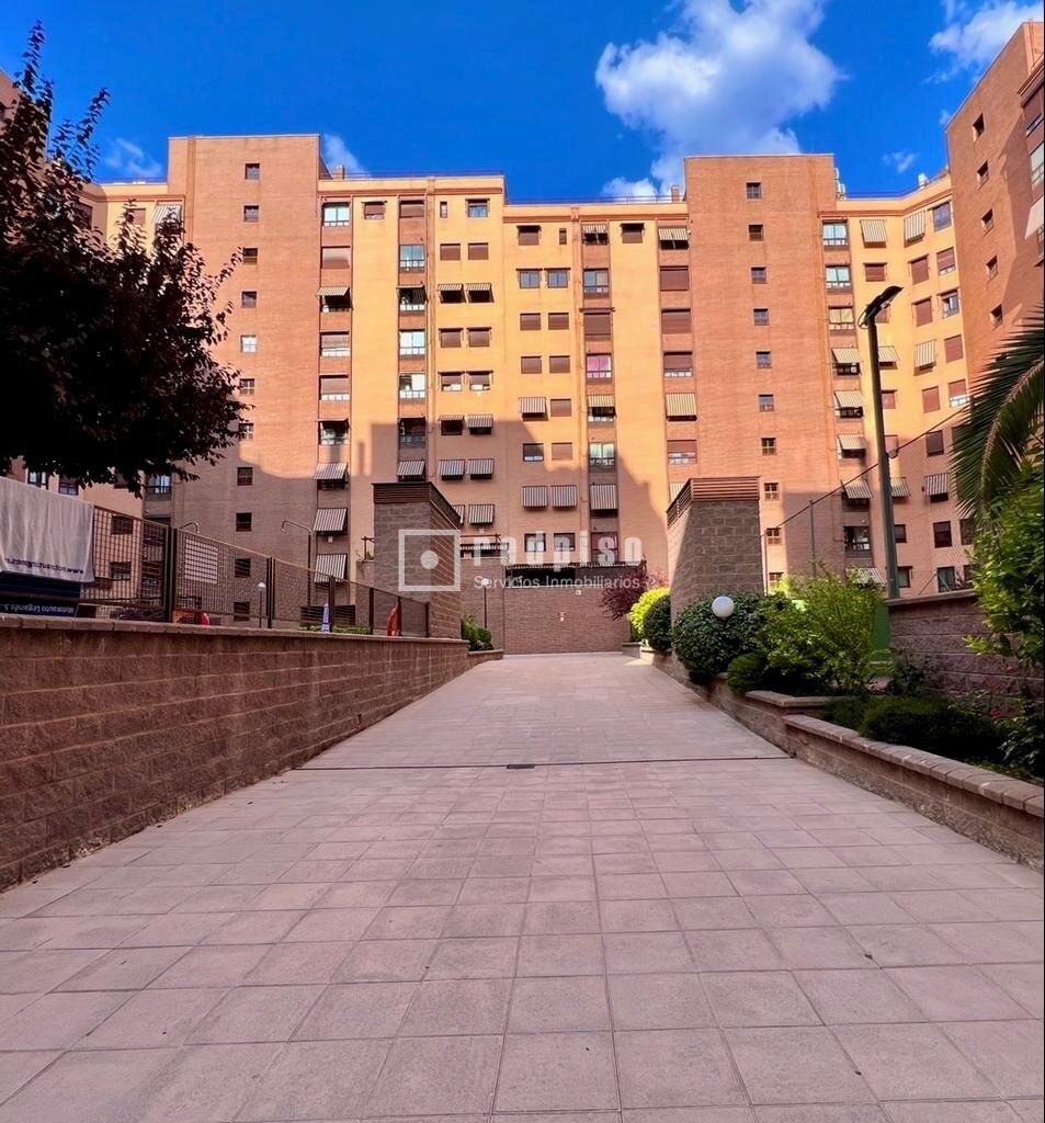 Piso en venta en calle De La Maquinilla, Vallecas, Madrid 35/36
