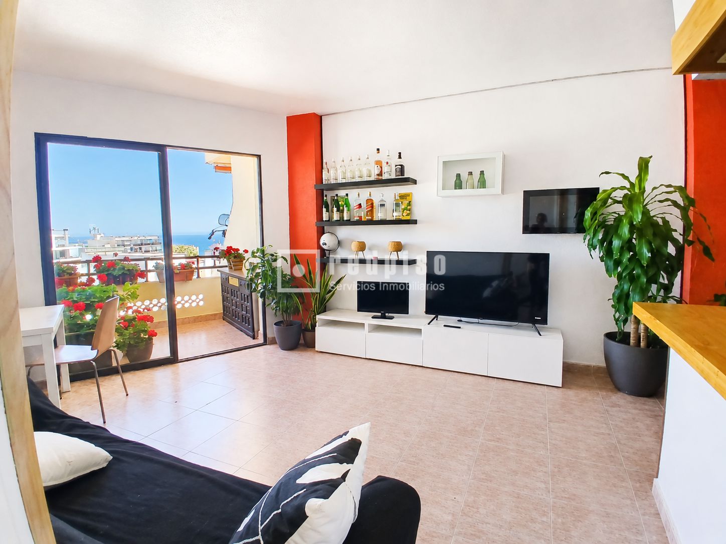 Piso en venta en  Torremolinos, Málaga  1/1