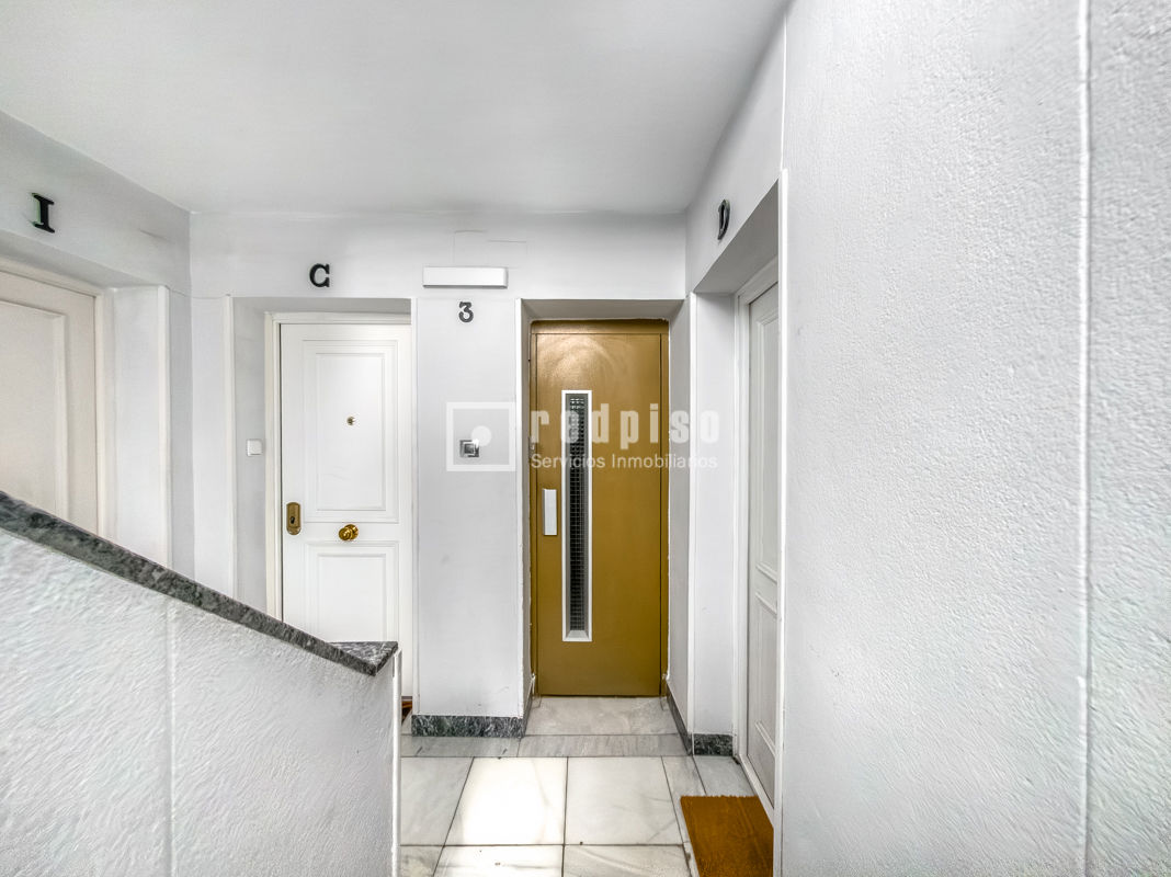 Piso en venta en calle De Benito De Castro, Madrid, Madrid 13/16