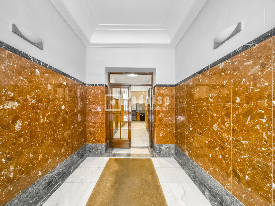 Piso en venta en calle De Benito De Castro, Madrid, Madrid 14/16