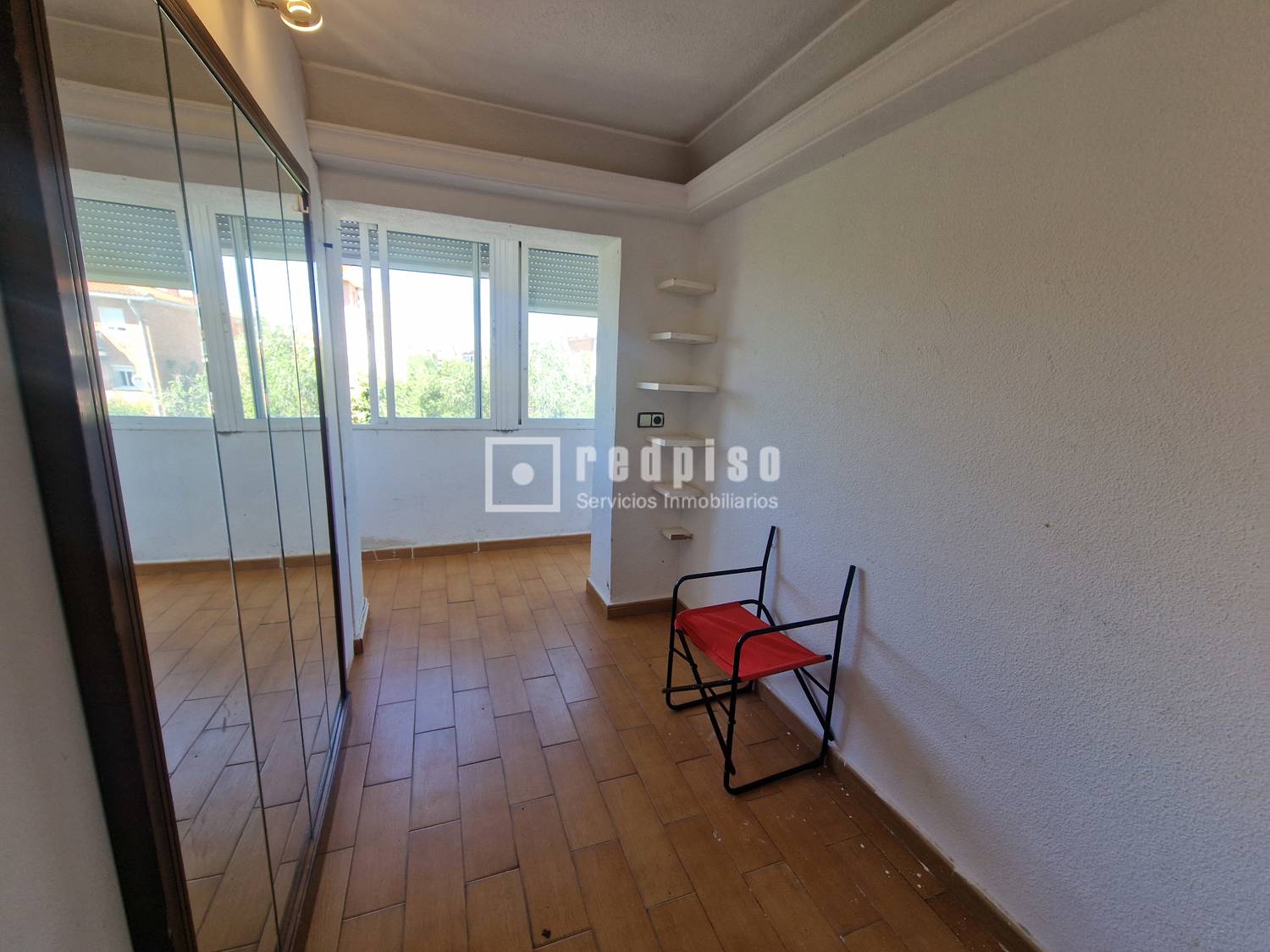 Piso en venta en calle De Braulio Gutiérrez, San Blas-canillejas, Madrid 8/18
