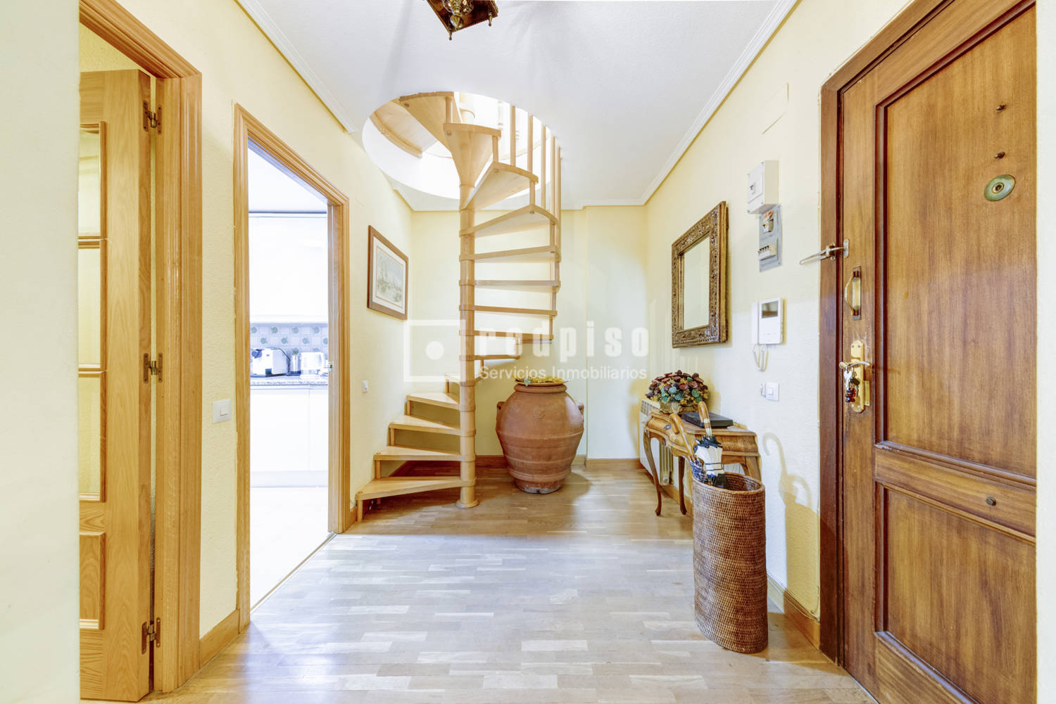 Piso en venta en  Majadahonda, Madrid  18/50