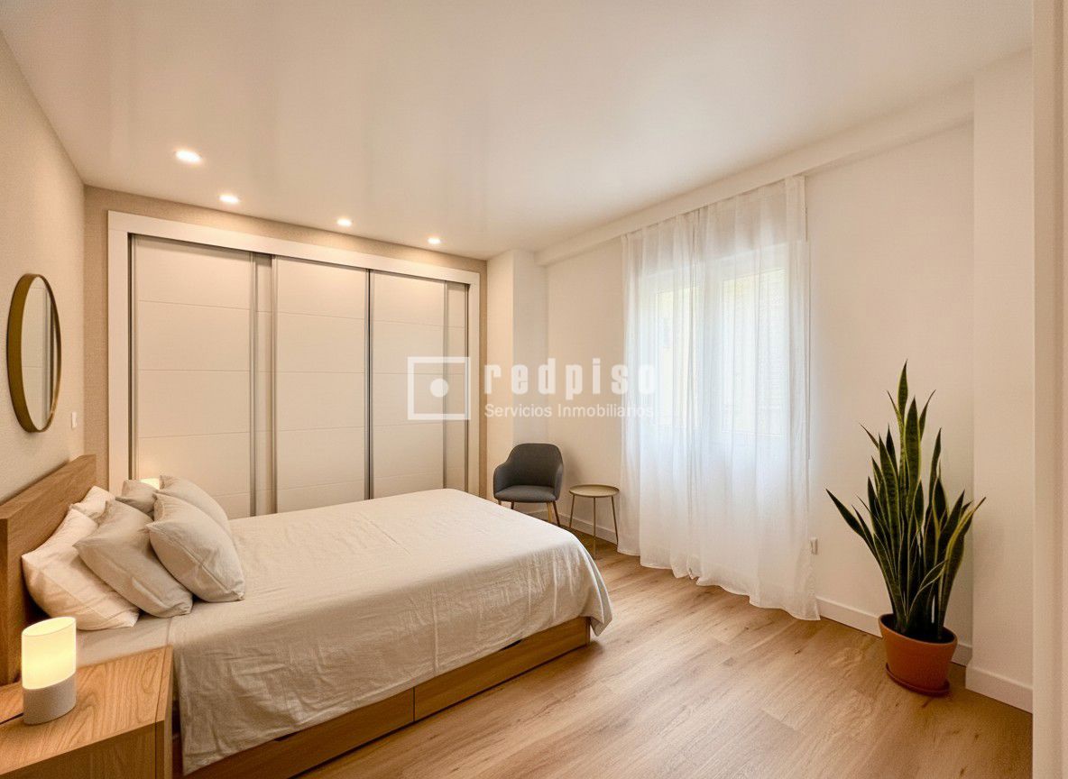 Piso en venta en calle Del Aviador Zorita, Tetuán, Madrid 32/33