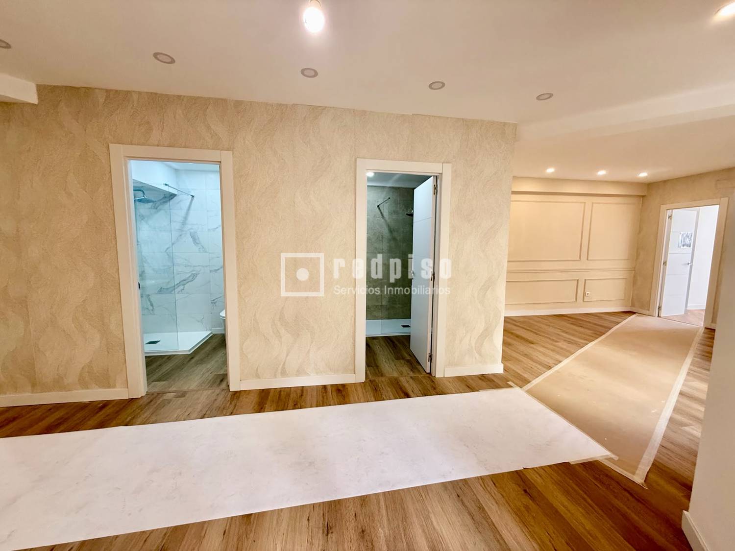 Piso en venta en calle Del Aviador Zorita, Tetuán, Madrid 10/33