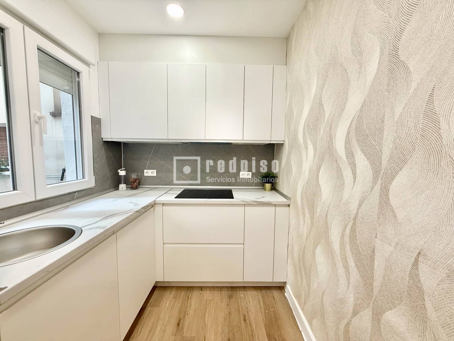 Piso en venta en calle Del Aviador Zorita, Tetuán, Madrid 4/33