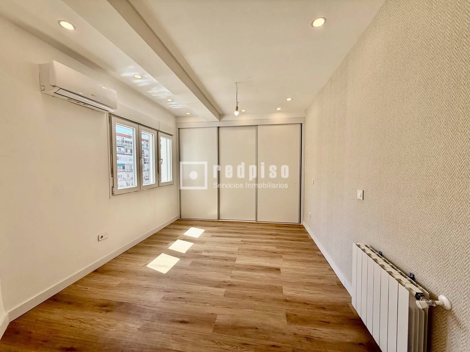 Piso en venta en calle Del Aviador Zorita, Tetuán, Madrid 18/33