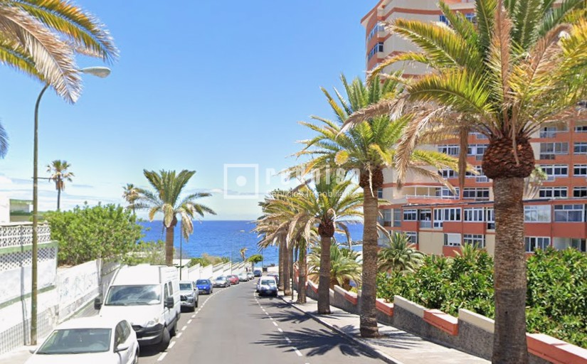 Piso en venta en  Igueste de Candelaria, Santa Cruz de Tenerife  18/18