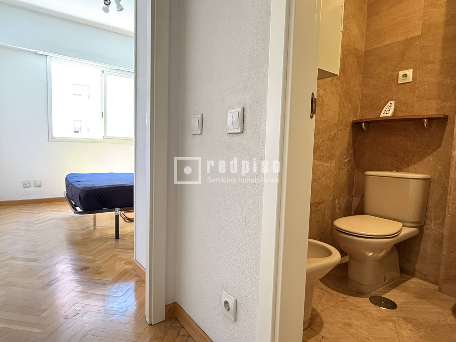 Piso en venta en calle De Julián Camarillo, San Blas-canillejas, Madrid 18/28