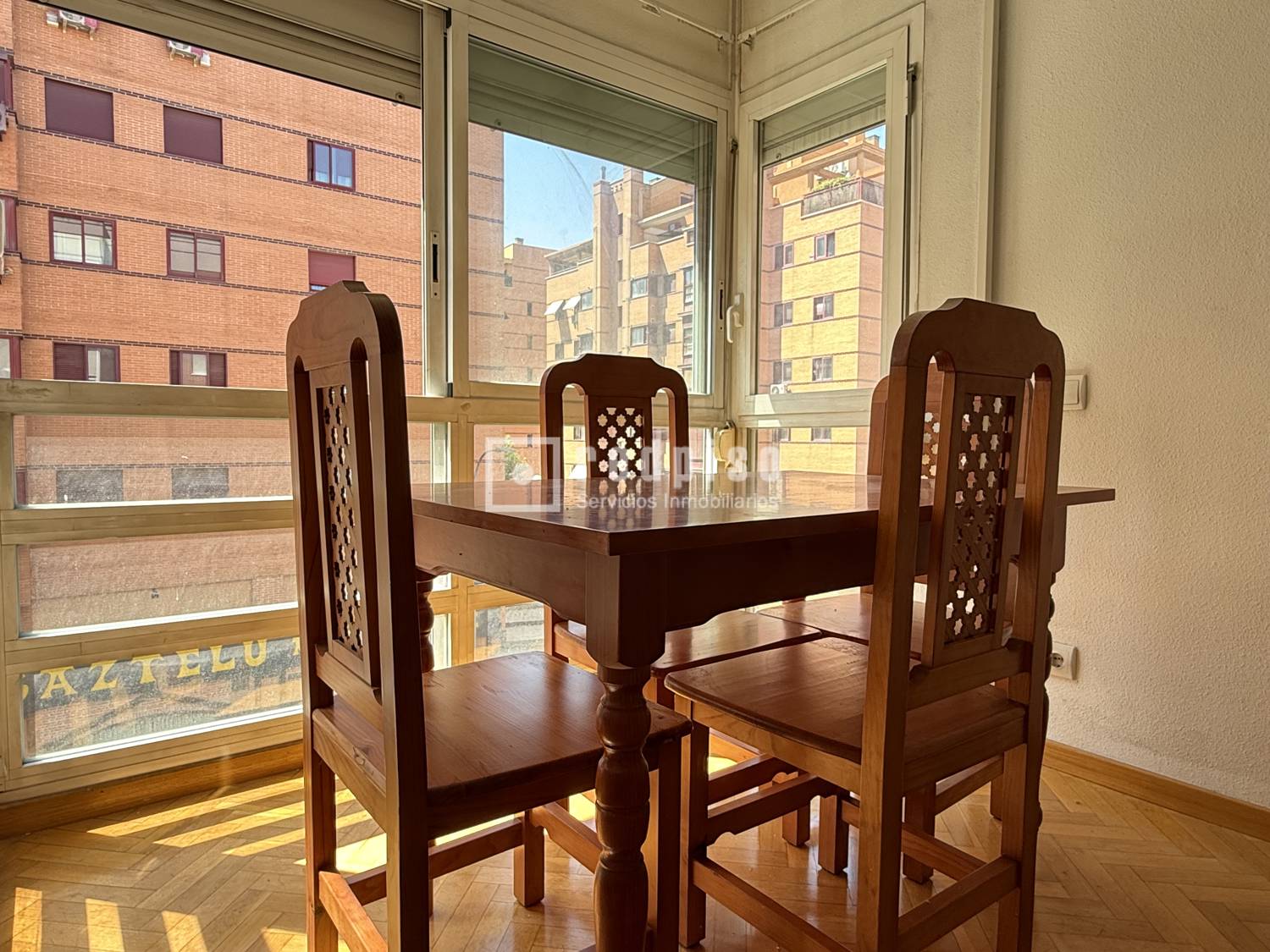 Piso en venta en calle De Julián Camarillo, San Blas-canillejas, Madrid 8/28