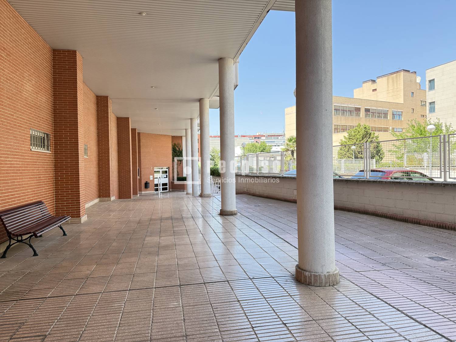 Piso en venta en calle De Julián Camarillo, San Blas-canillejas, Madrid 27/28