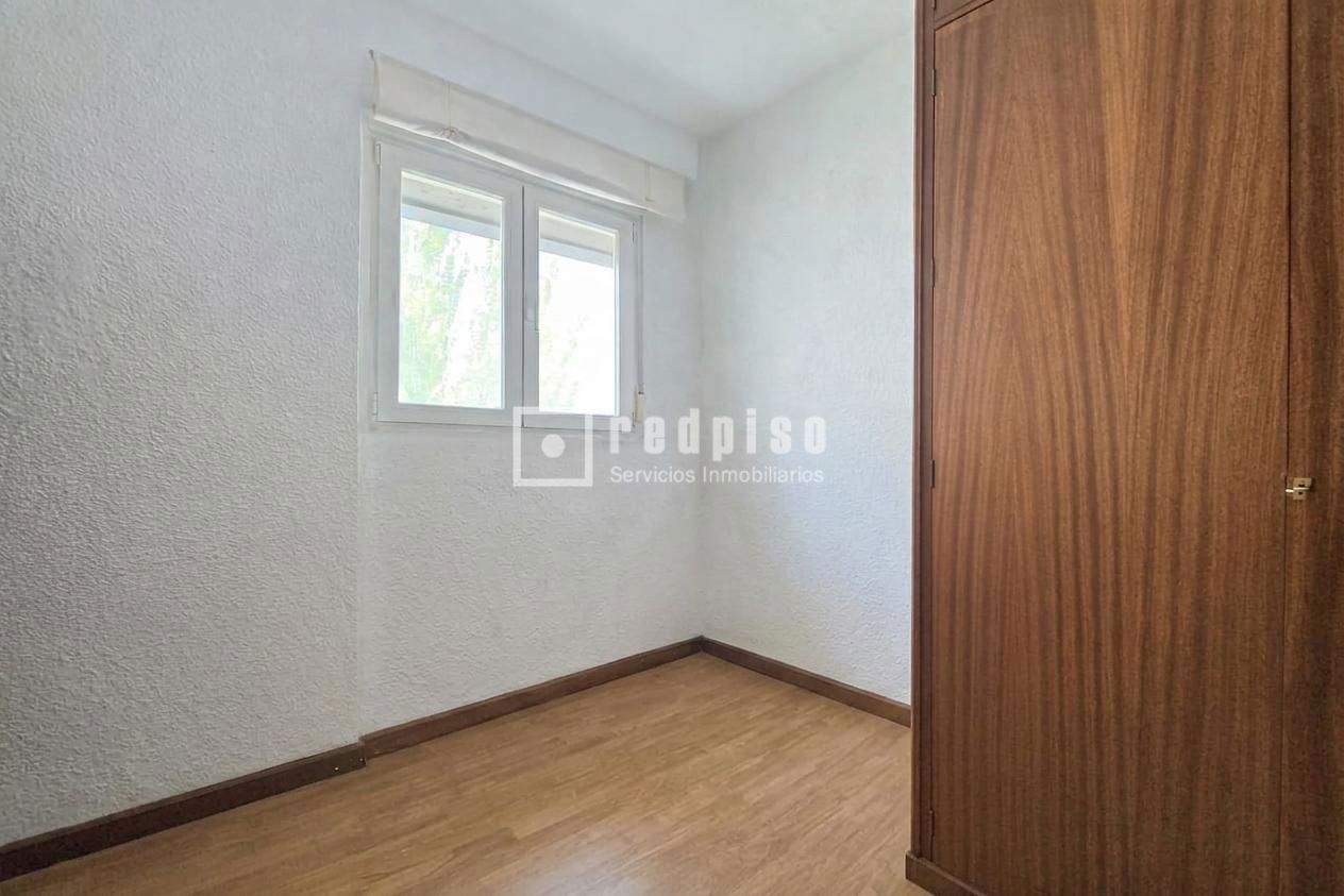 Piso en venta en calle Del Cordel De Los Navarros, Guadarrama, Madrid 20/35