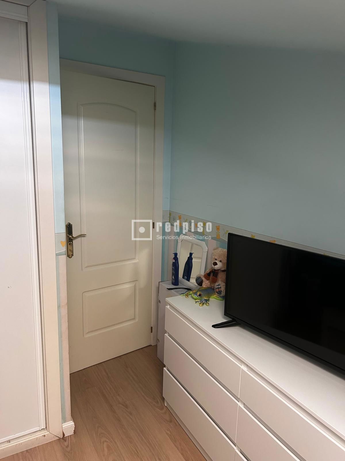 Piso en venta en  calle de los Membrillos, El Molar, Madrid  14/20