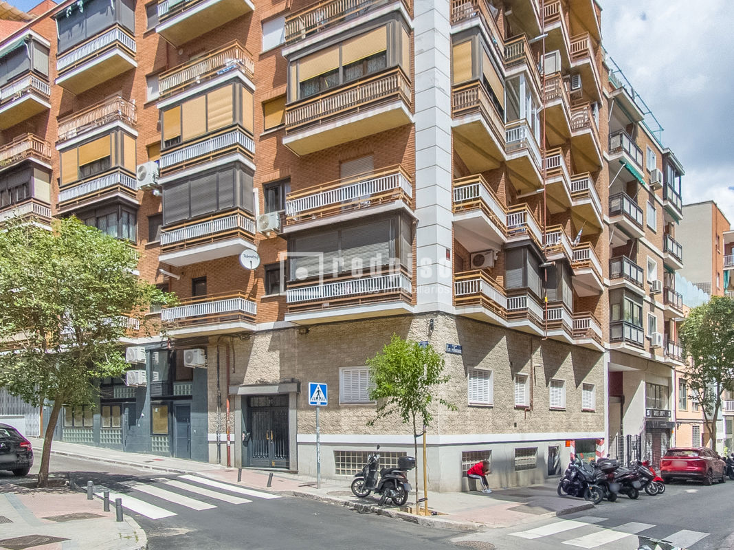 Piso en alquiler en  calle de Lanuza, Retiro, Madrid  1/1