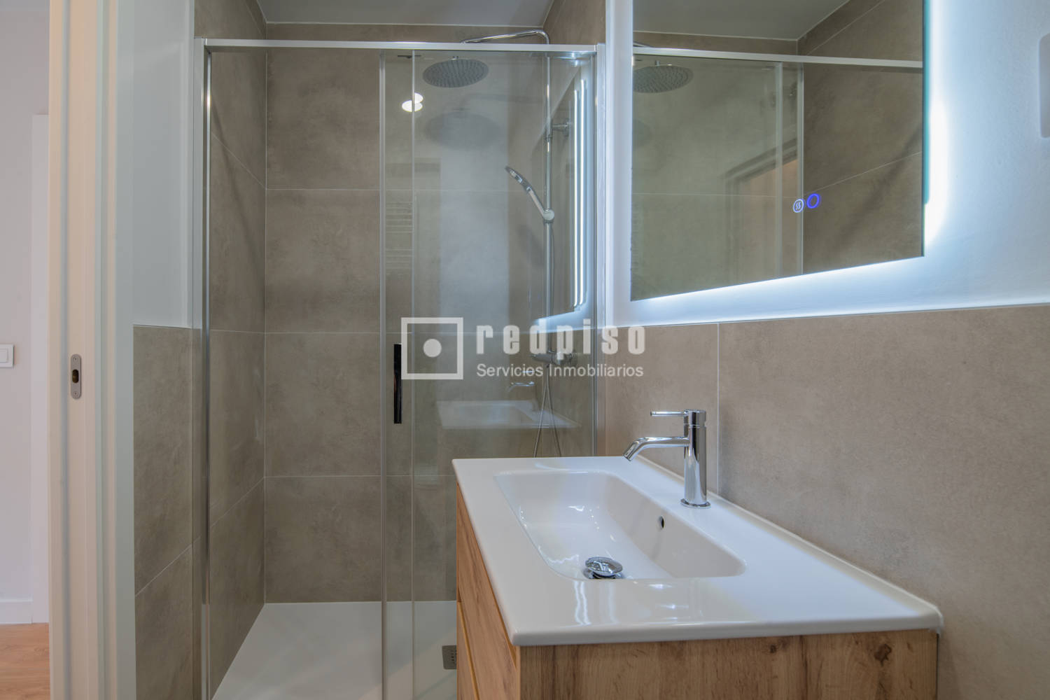 Piso en venta en calle De La Cruz Del Sur, Madrid, Madrid 9/10
