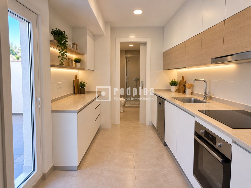 Casa en venta en  calle de Uceda, Puente de Vallecas, Madrid  1/1