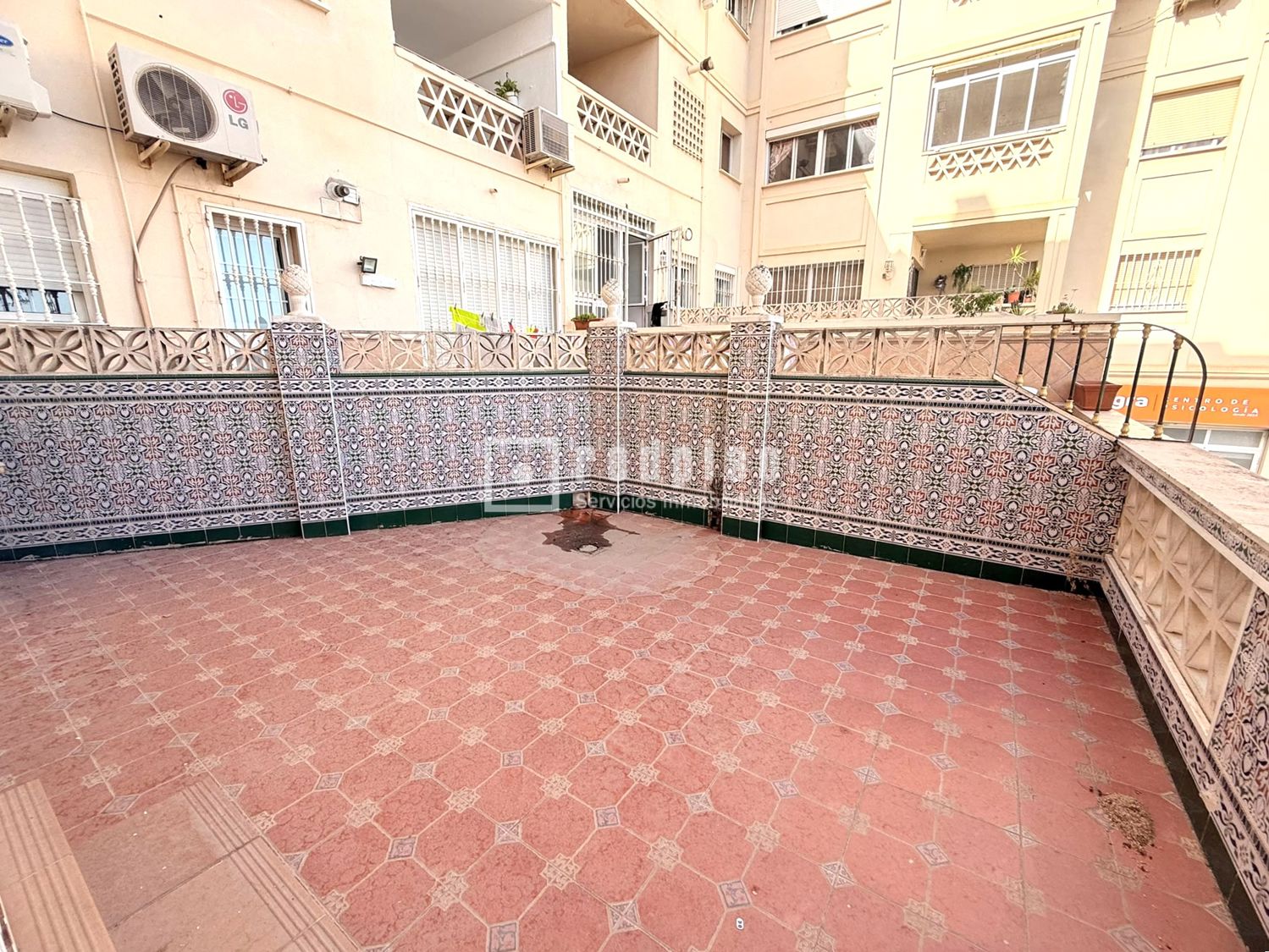 Piso en alquiler en  calle Demóstenes, Puerto de la Torre, Málaga  17/18