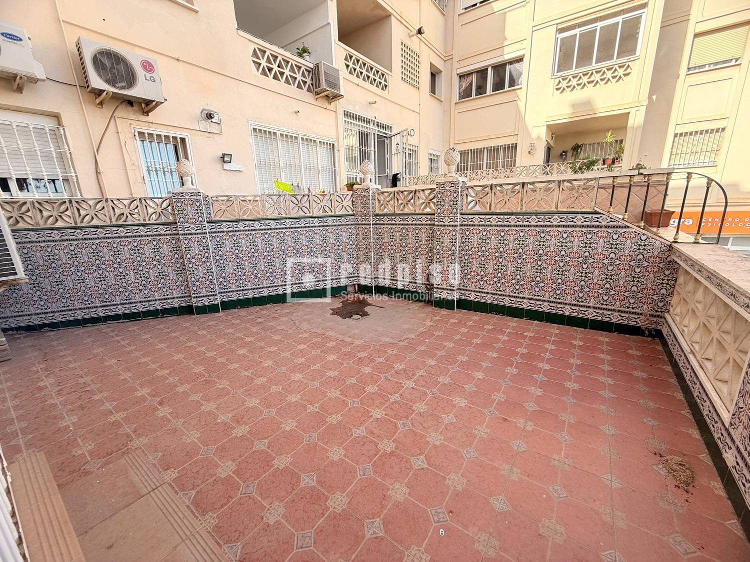 Piso en alquiler en  calle Demóstenes, Puerto de la Torre, Málaga  18/18