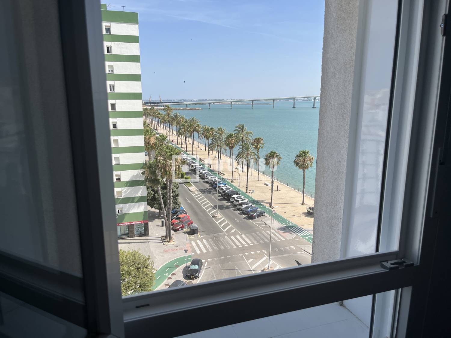 Piso en alquiler en Cádiz 12/16