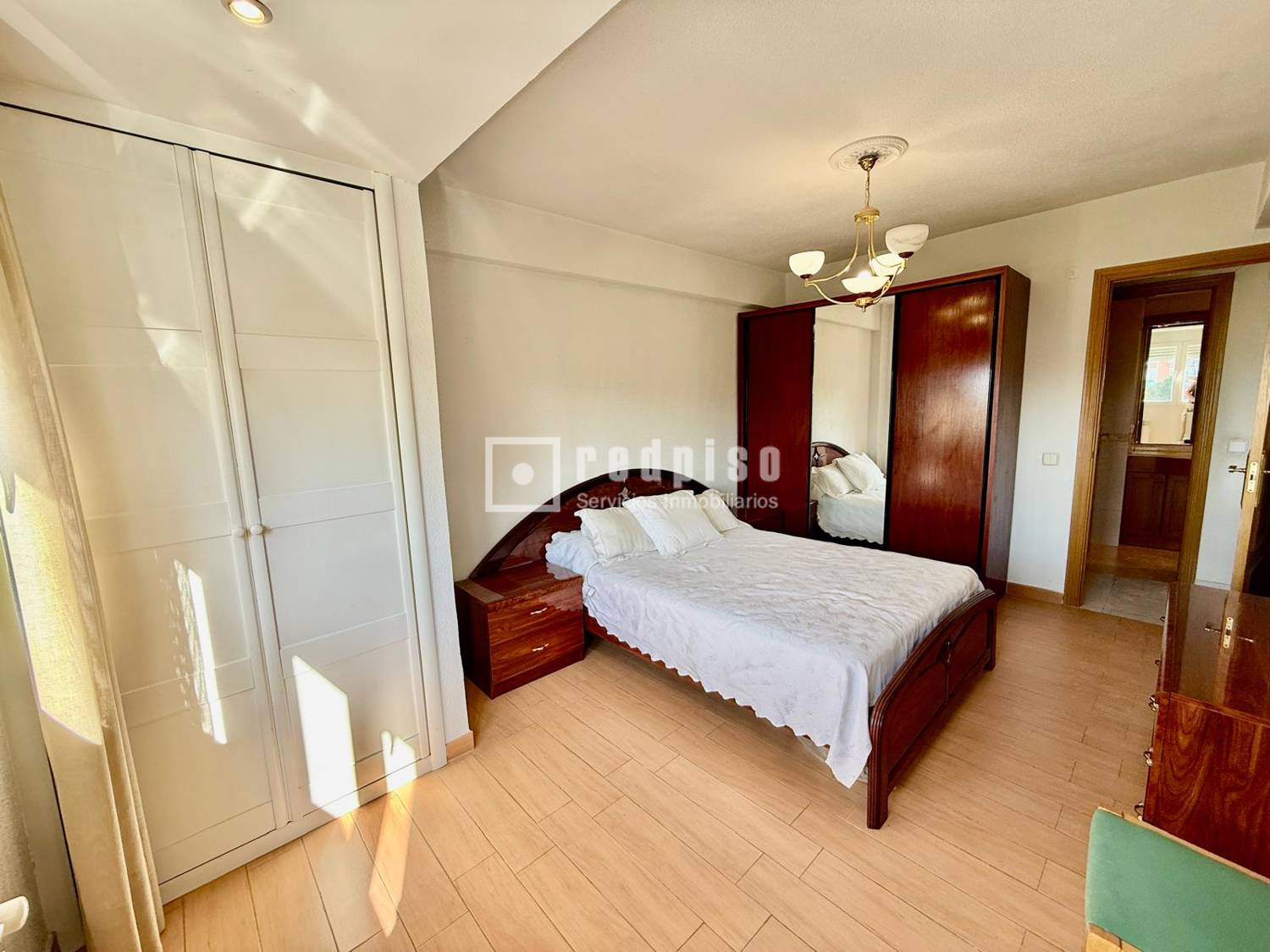 Piso en venta en calle De La Isla De Tavira, Fuencarral-el Pardo, Madrid 5/16