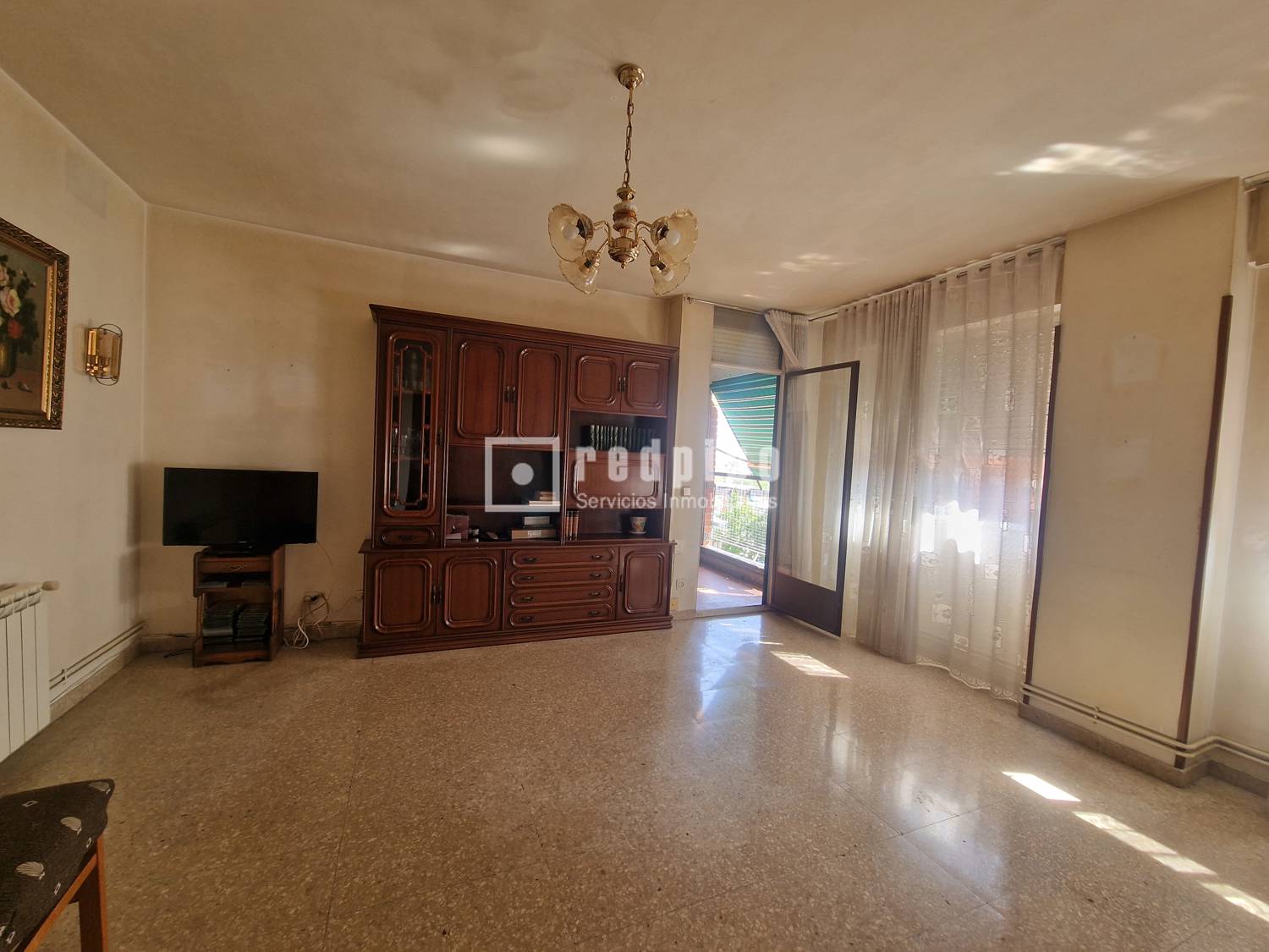 Piso en venta en  calle de Hinojosa del Duque, Madrid  1/1