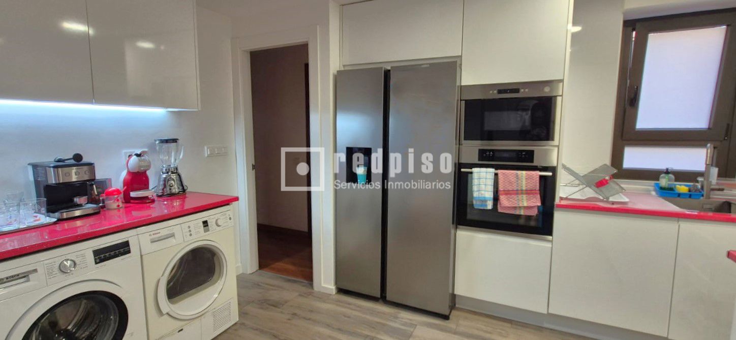 Piso en venta en  Galapagar, Madrid  8/19