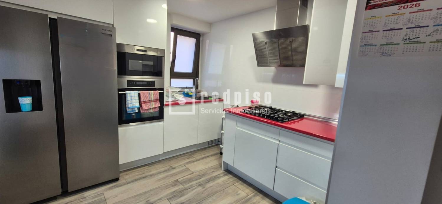 Piso en venta en  Galapagar, Madrid  9/19