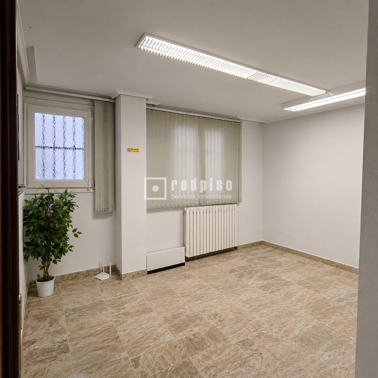 Piso en venta en  calle de Santa Teresa de Jesús, Zaragoza  1/1