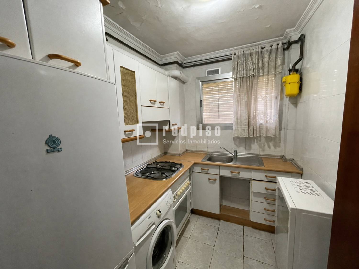 Piso en venta en calle De Camarena, Latina, Madrid 5/23