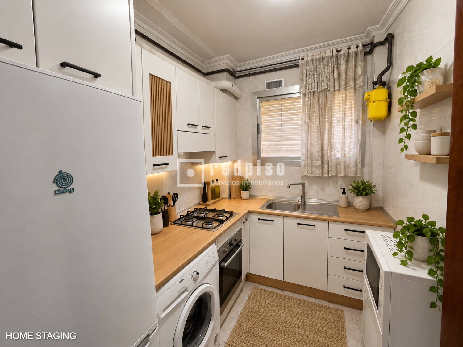 Piso en venta en calle De Camarena, Latina, Madrid 4/23