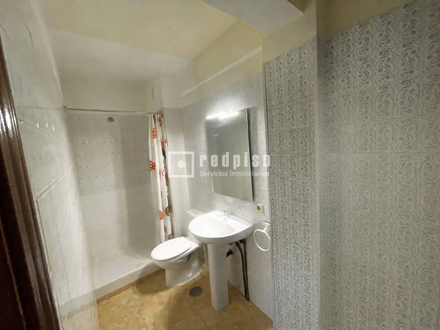 Piso en venta en calle De Camarena, Latina, Madrid 10/23