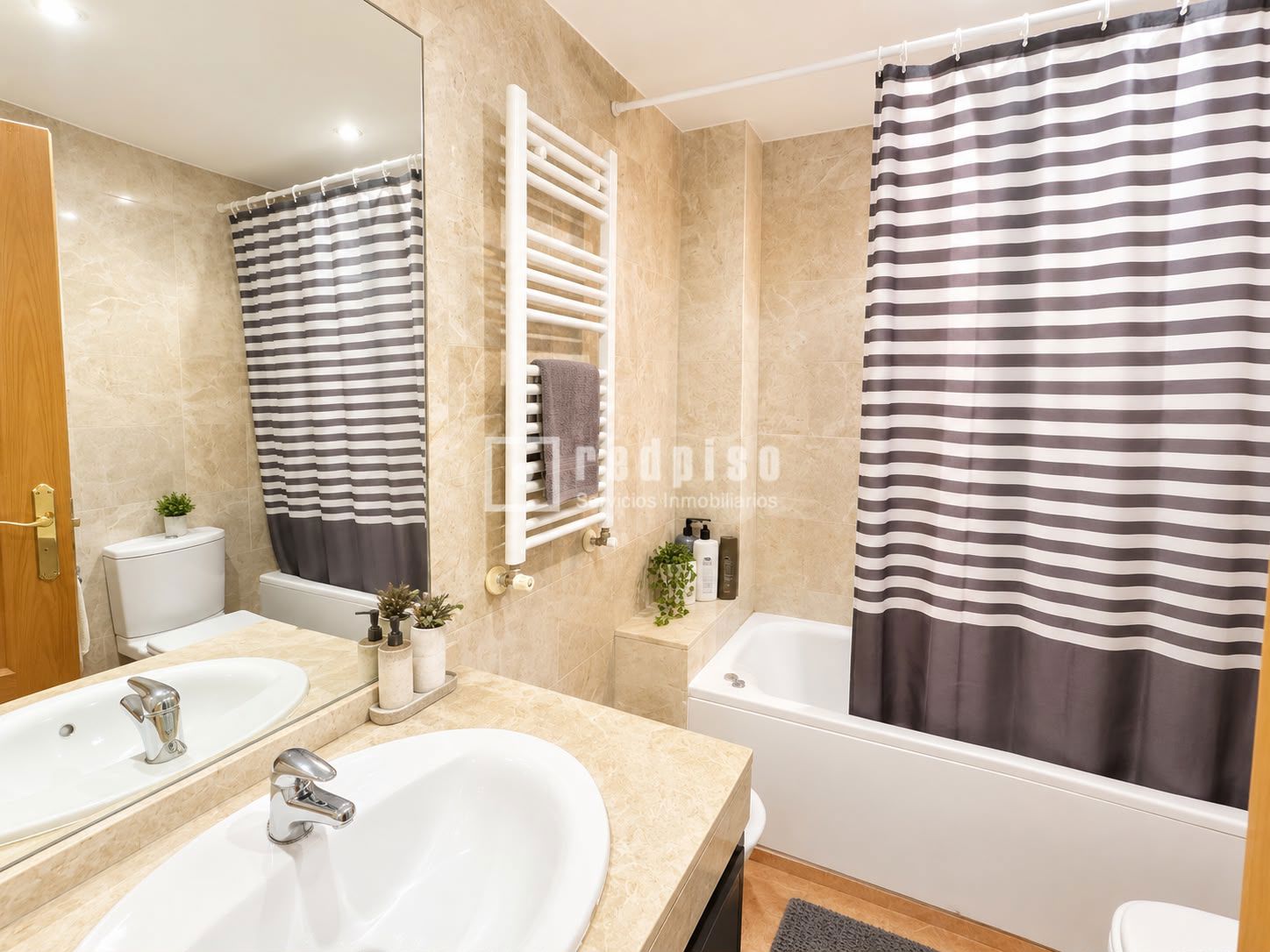 Piso en venta en  avenida de Europa, Valdemoro, Madrid  12/18